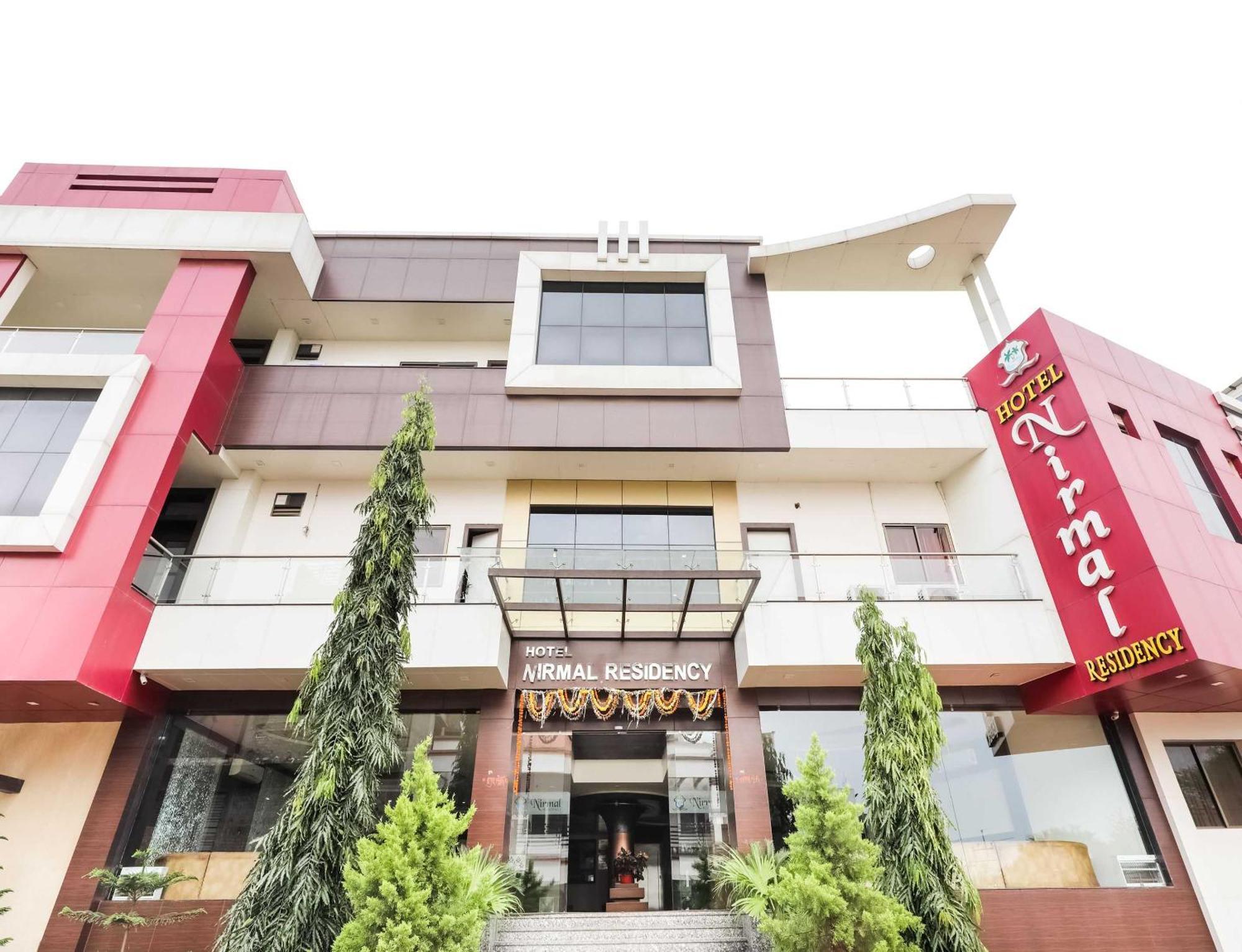 Super Townhouse Lalghati Near Airport Bhopal Dış mekan fotoğraf