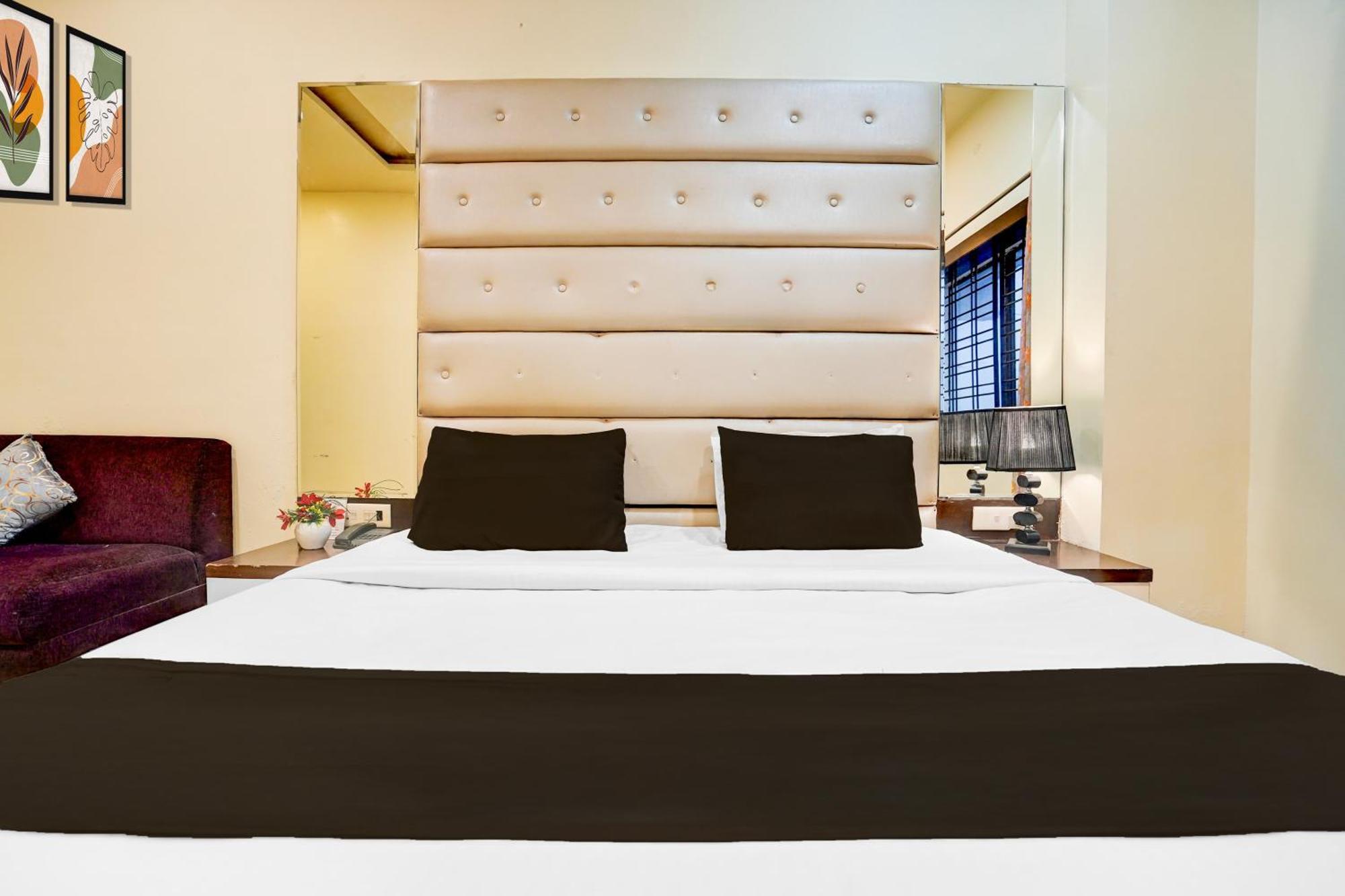 Super Townhouse Lalghati Near Airport Bhopal Dış mekan fotoğraf