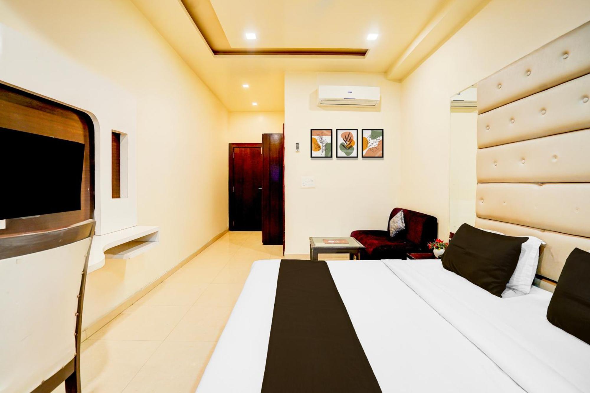 Super Townhouse Lalghati Near Airport Bhopal Dış mekan fotoğraf