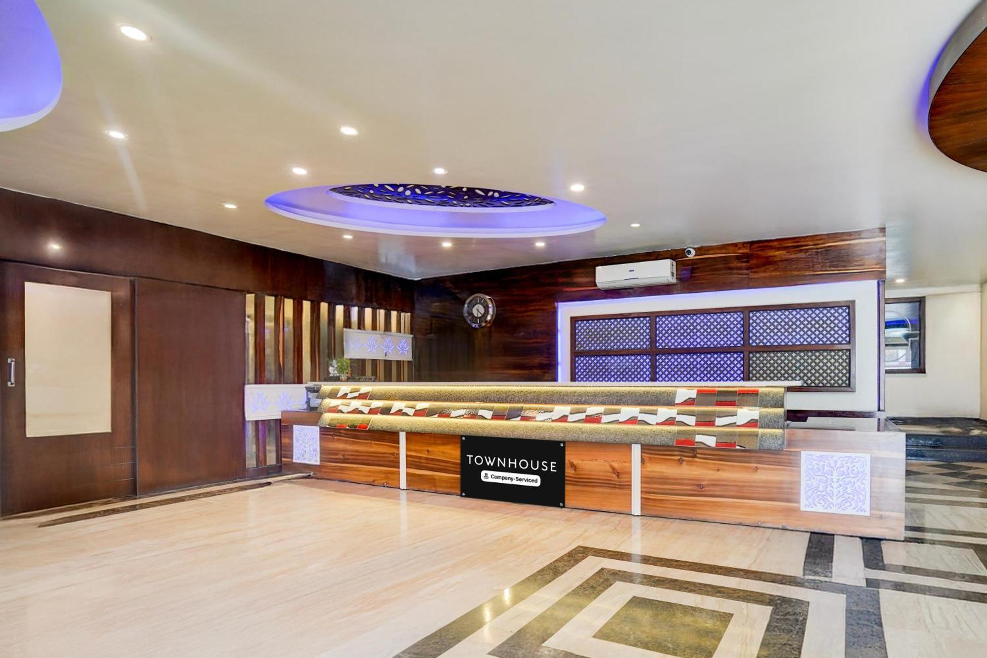 Super Townhouse Lalghati Near Airport Bhopal Dış mekan fotoğraf