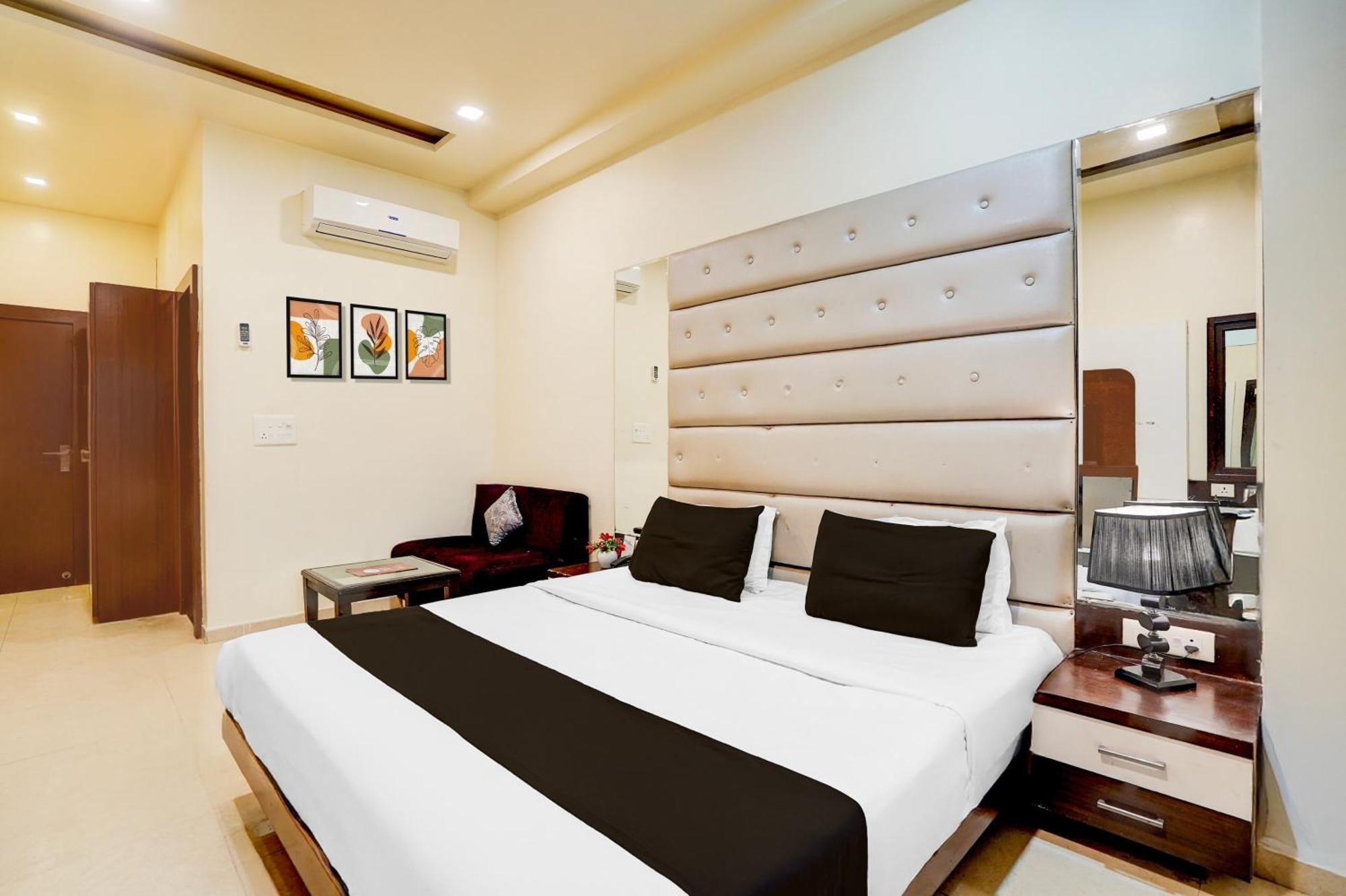 Super Townhouse Lalghati Near Airport Bhopal Dış mekan fotoğraf