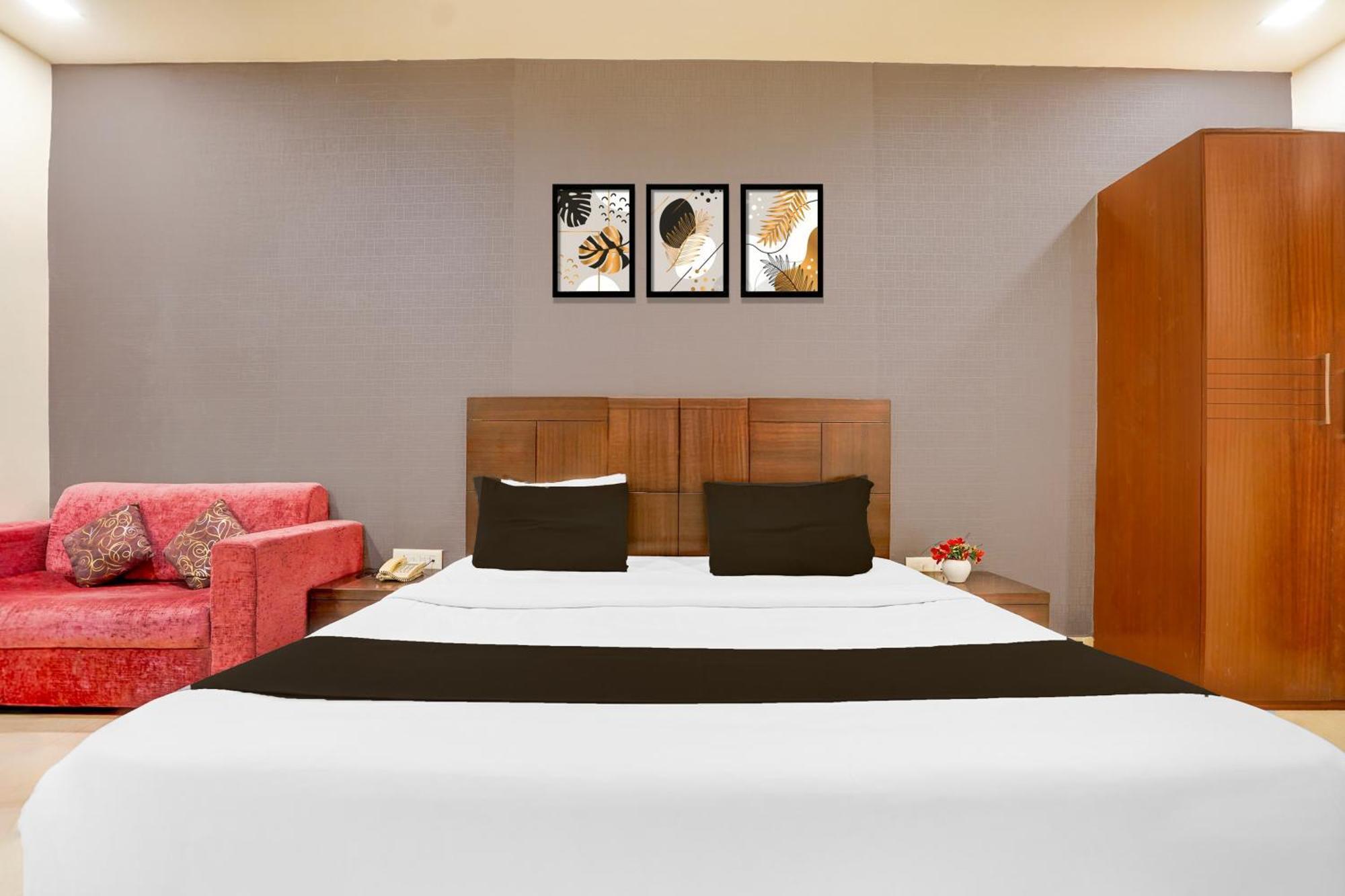 Super Townhouse Lalghati Near Airport Bhopal Dış mekan fotoğraf