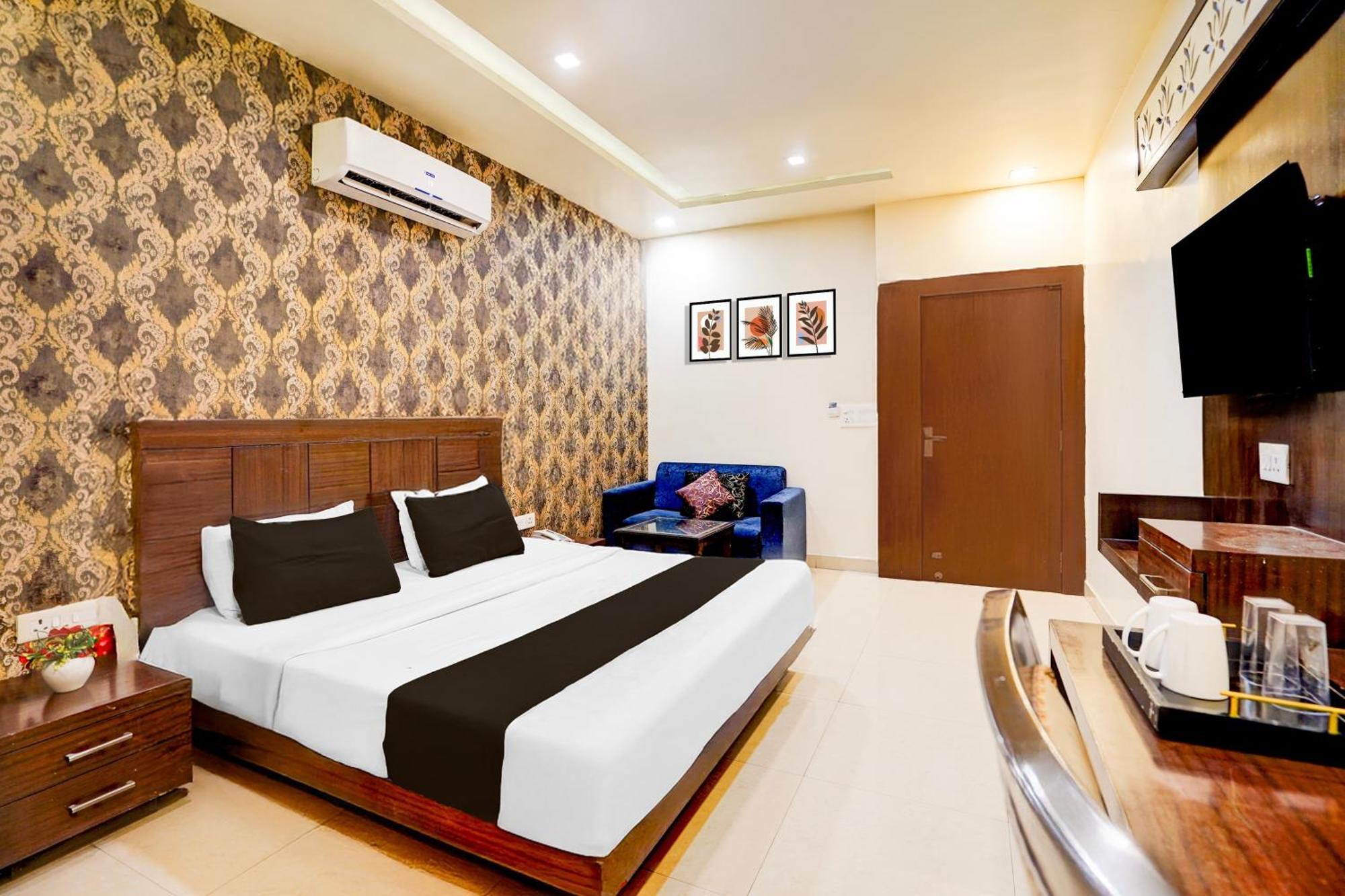 Super Townhouse Lalghati Near Airport Bhopal Dış mekan fotoğraf