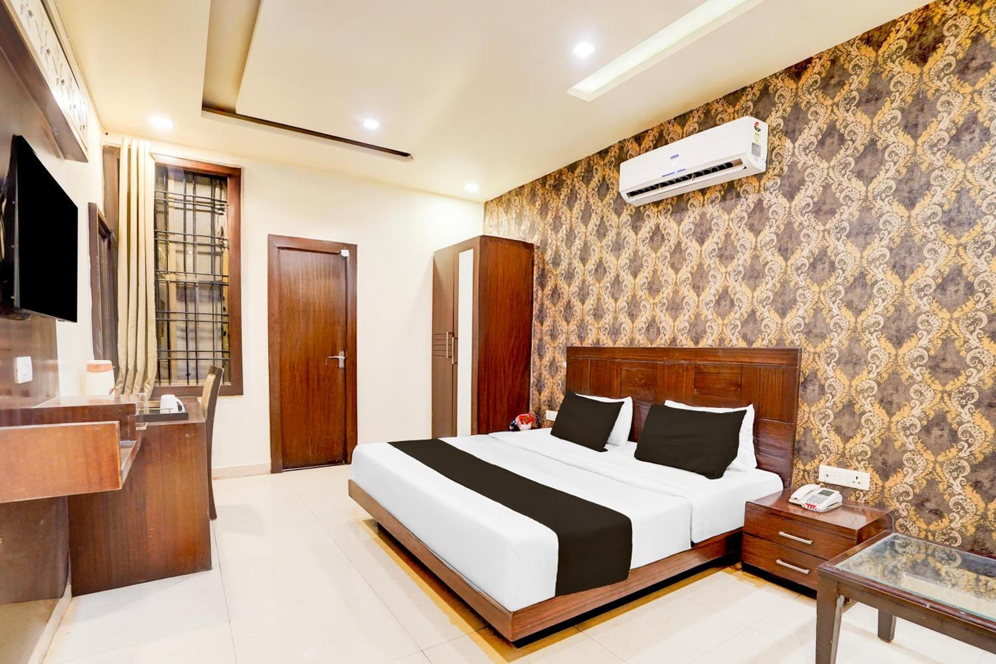 Super Townhouse Lalghati Near Airport Bhopal Dış mekan fotoğraf