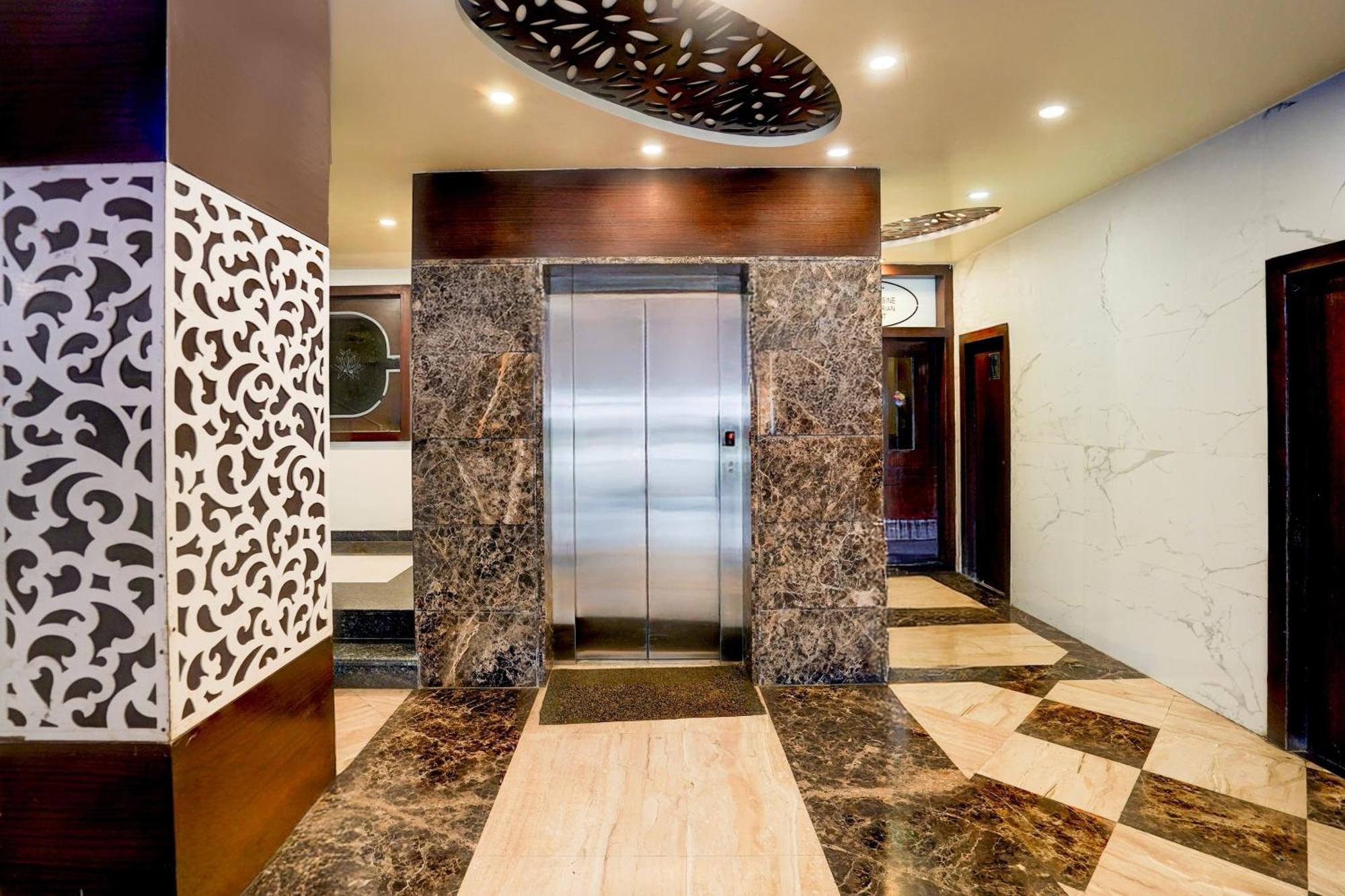 Super Townhouse Lalghati Near Airport Bhopal Dış mekan fotoğraf